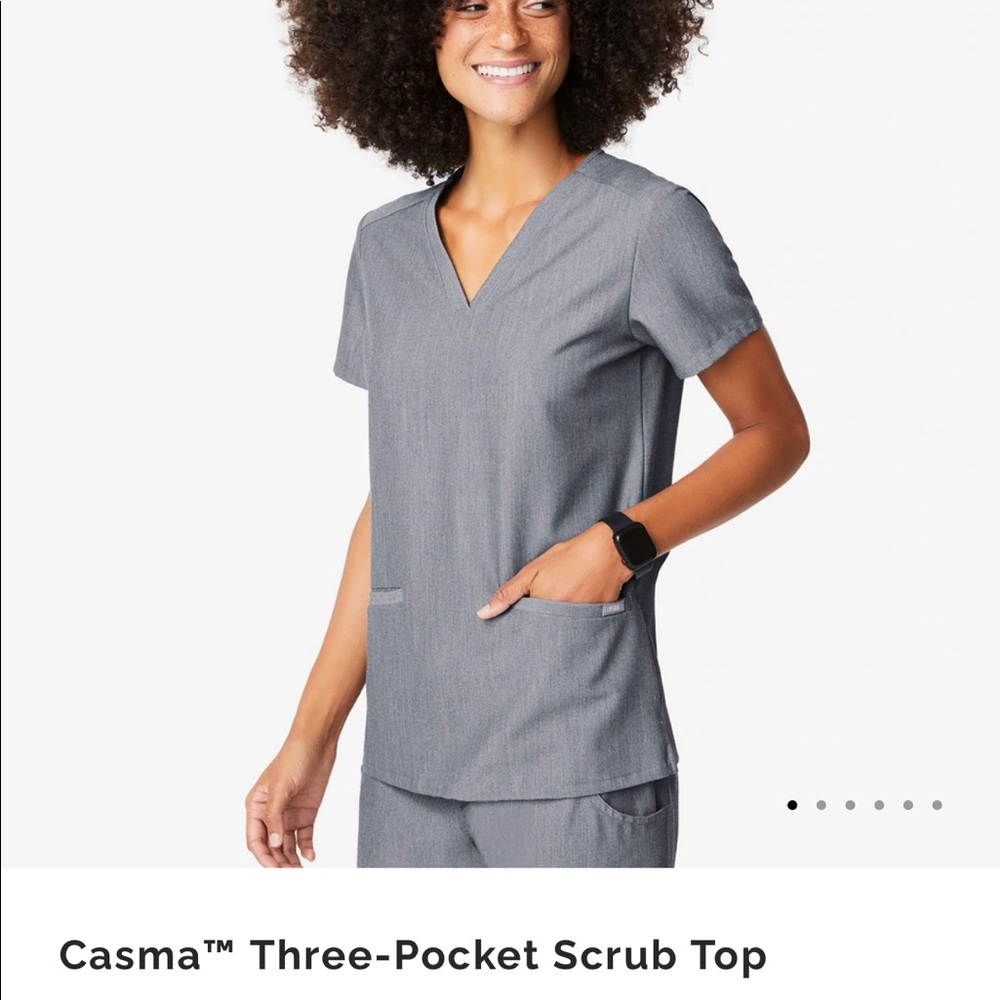 FIGS SCRUB SET. graphite color. Top + pants
